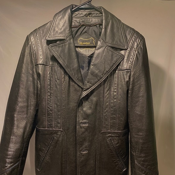 Leather jacket - Picture 1 of 3